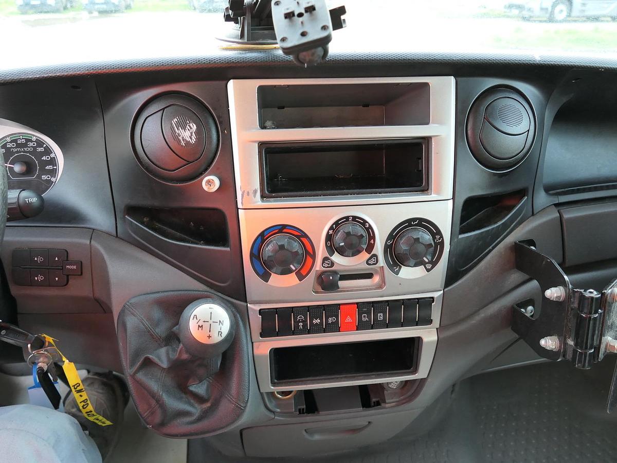 Gebraucht Iveco Daily 35 S11 C30C AUTOMATIK KAMERA MAXI Regale DURCHGANG