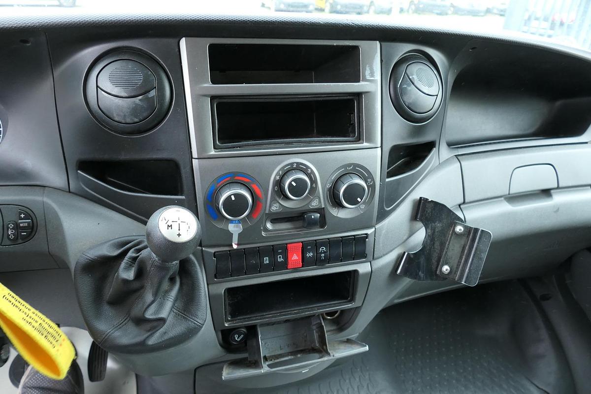 Gebraucht Iveco Daily 35 S11 C30C AUTOMATIK KAMERA Regale LUFT DURCHGANG EURO-5 CoC