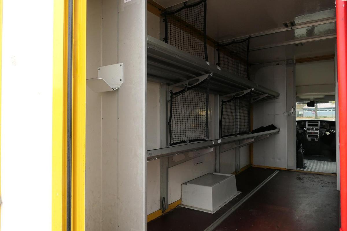 Gebraucht Iveco Daily 35 S11 C30C AUTOMATIK KAMERA MAXI Regale DURCHGANG