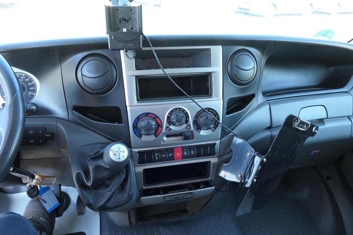 Gebraucht Iveco Daily 35 S11 C30C AUTOMATIK KAMERA Regale LUFT