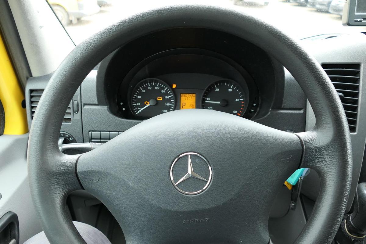 Gebraucht Mercedes-Benz SPRINTER 310 CDI MAXI EURO-5 KOFFER REGALE KAMERA DURCHGANG