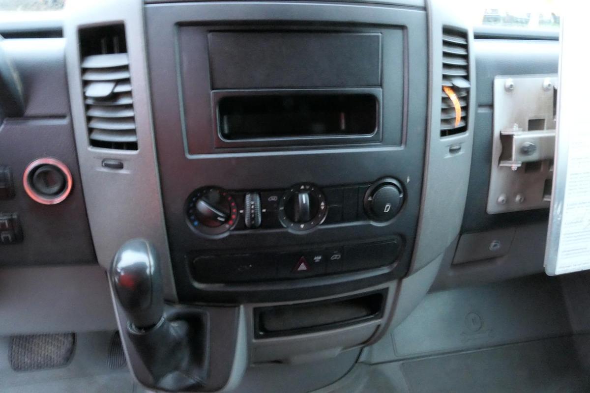 Gebraucht Mercedes-Benz SPRINTER 310 CDI MAXI EURO-5 KOFFER REGALE KAMERA DURCHGANG