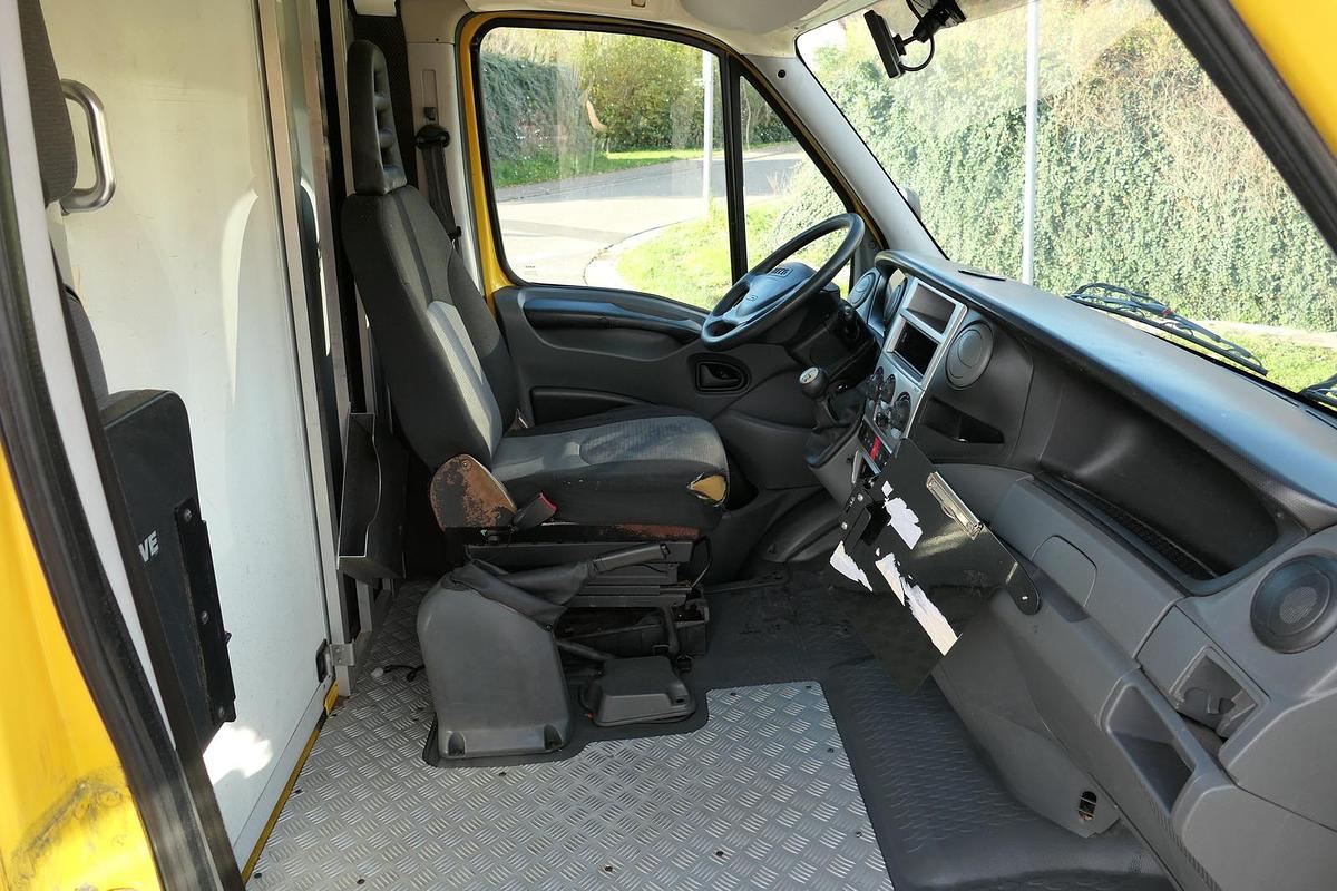 Gebraucht Iveco Daily 35 S11 C30C AUTOMATIK KAMERA MAXI Regale DURCHGANG