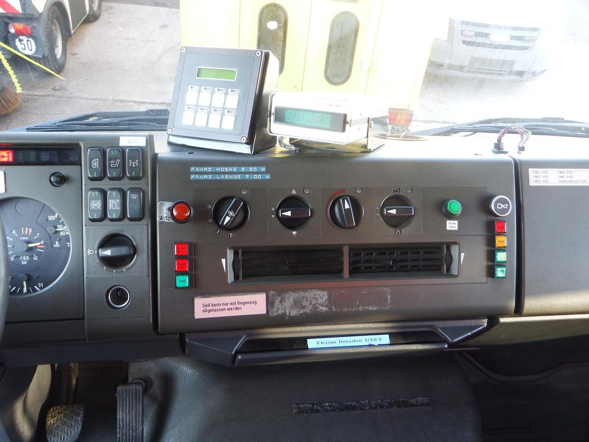 Gebraucht Mercedes-Benz 1124AF 4x4 ZW Feuerwehr Zweiwege Schienenverkehr Lenkachse - AHK - Seilwinde - SFZ