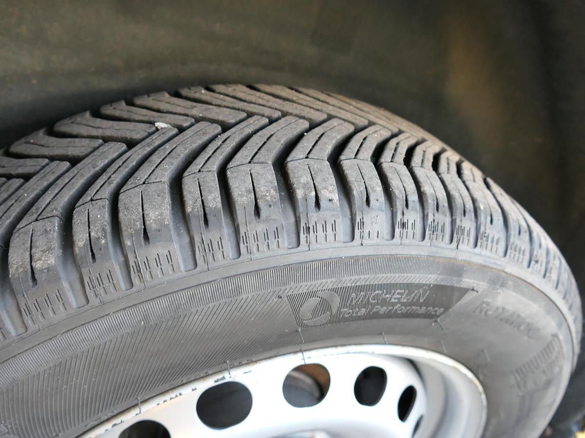 Gebraucht Volkswagen Caddy 2.0 TDI EURO-5 PARKTRONIK 6-GANG 2xSCHIEBETÜR CoC