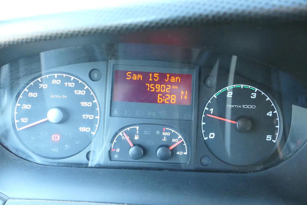 Gebraucht Iveco Daily 35 S11 C30C AUTOMATIK KAMERA Regale LUFT DURCHGANG EURO-5 CoC