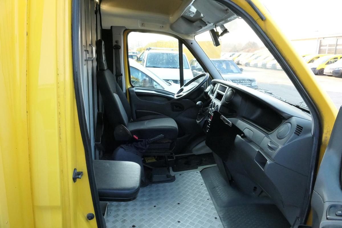 Gebraucht Iveco Daily 35 S11 C30C AUTOMATIK KAMERA MAXI Regale DURCHGANG