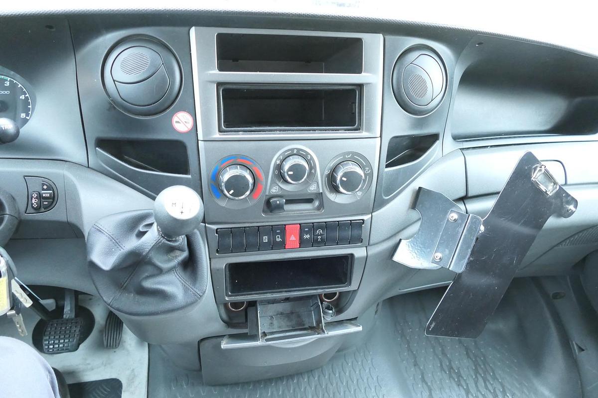 Gebraucht Iveco Daily 35 S11 C30C AUTOMATIK KAMERA Regale LUFT DURCHGANG EURO-5 CoC