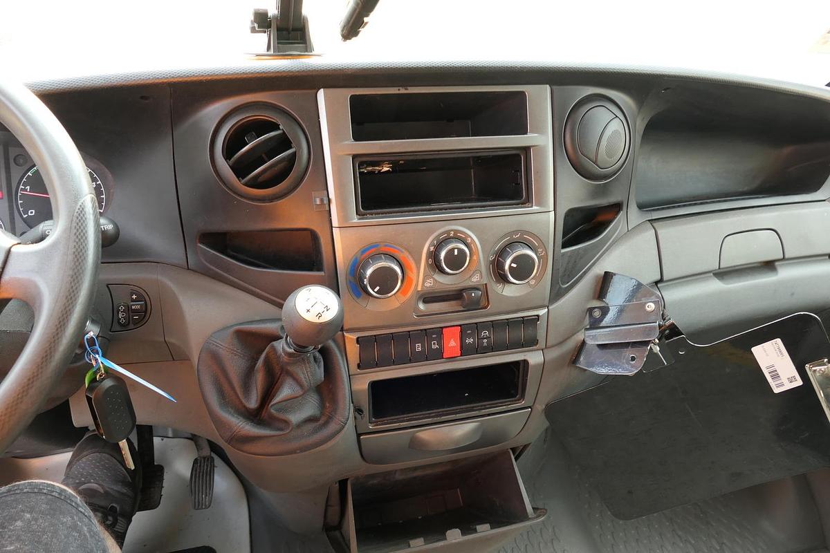 Gebraucht Iveco Daily 35 S11 C30C AUTOMATIK KAMERA MAXI Regale LUFT - EURO 5 - CoC