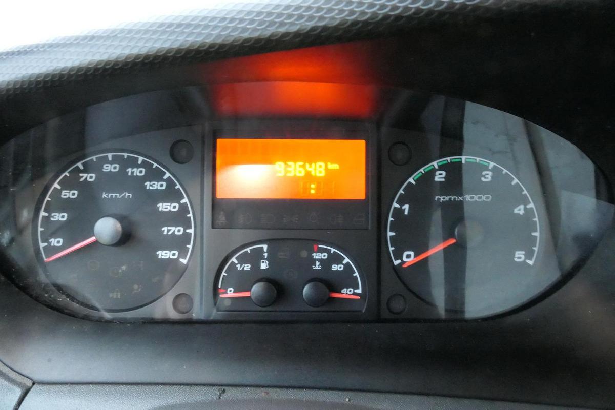 Gebraucht Iveco Daily 35 S11 C30C AUTOMATIK KAMERA Regale LUFT DURCHGANG EURO-5 CoC