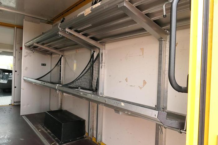 Gebraucht Iveco Daily 35 S11 C30C AUTOMATIK KAMERA Regale LUFT DURCHGANG EURO-5 CoC