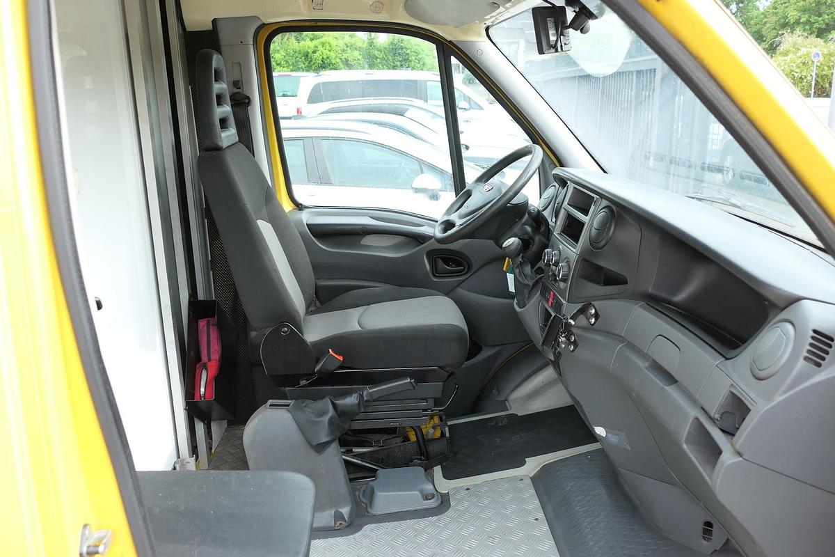 Gebraucht Iveco Daily 35 S11 C30C AUTOMATIK KAMERA Regale LUFT DURCHGANG EURO-5 CoC