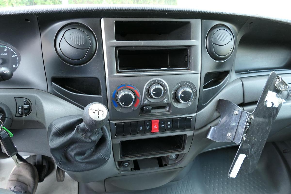 Gebraucht Iveco Daily 35 S11 C30C AUTOMATIK KAMERA Regale LUFT DURCHGANG EURO-5 CoC