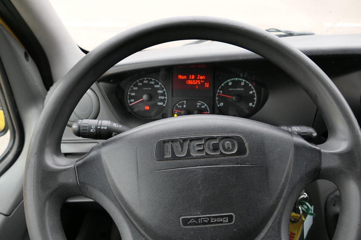 Gebraucht Iveco Daily 35 S11 C30C AUTOMATIK KAMERA Regale LUFT DURCHGANG EURO-5 CoC