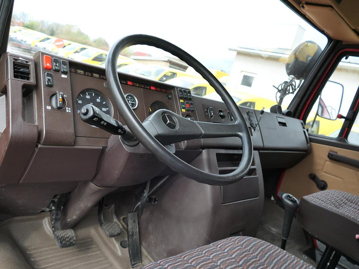 Gebraucht Mercedes-Benz 814 D LF 8/6 DoKa AHK Löschwassertank 600L Schlingmann