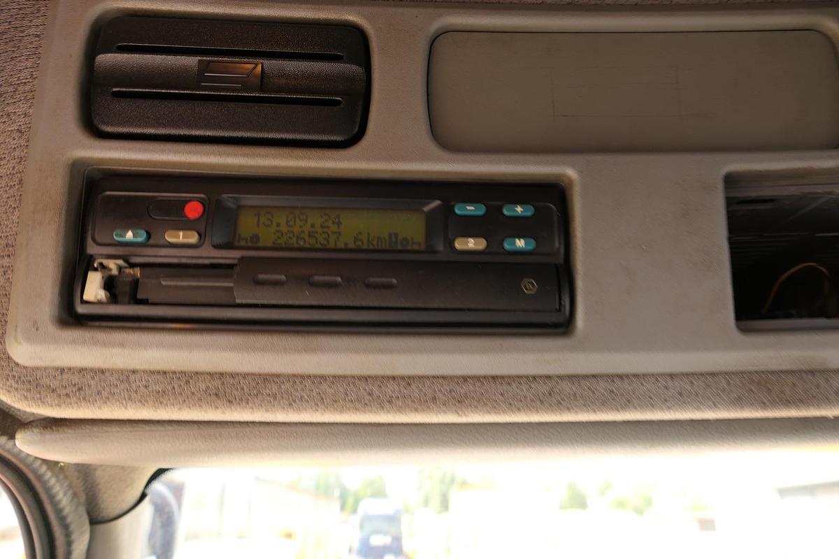 Gebraucht Mercedes-Benz 1828 AK Kran Axor-R Atlas 85.2 Kipper Winterdienst