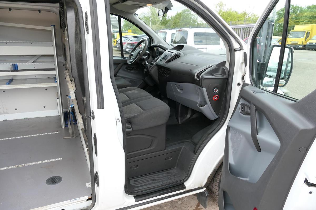 Gebraucht Ford Transit Custom 2,2l TDCI L1H1 KLIMA SORTIMO CoC WERKSTATT EURO-5 3-SITZER 6-GANG