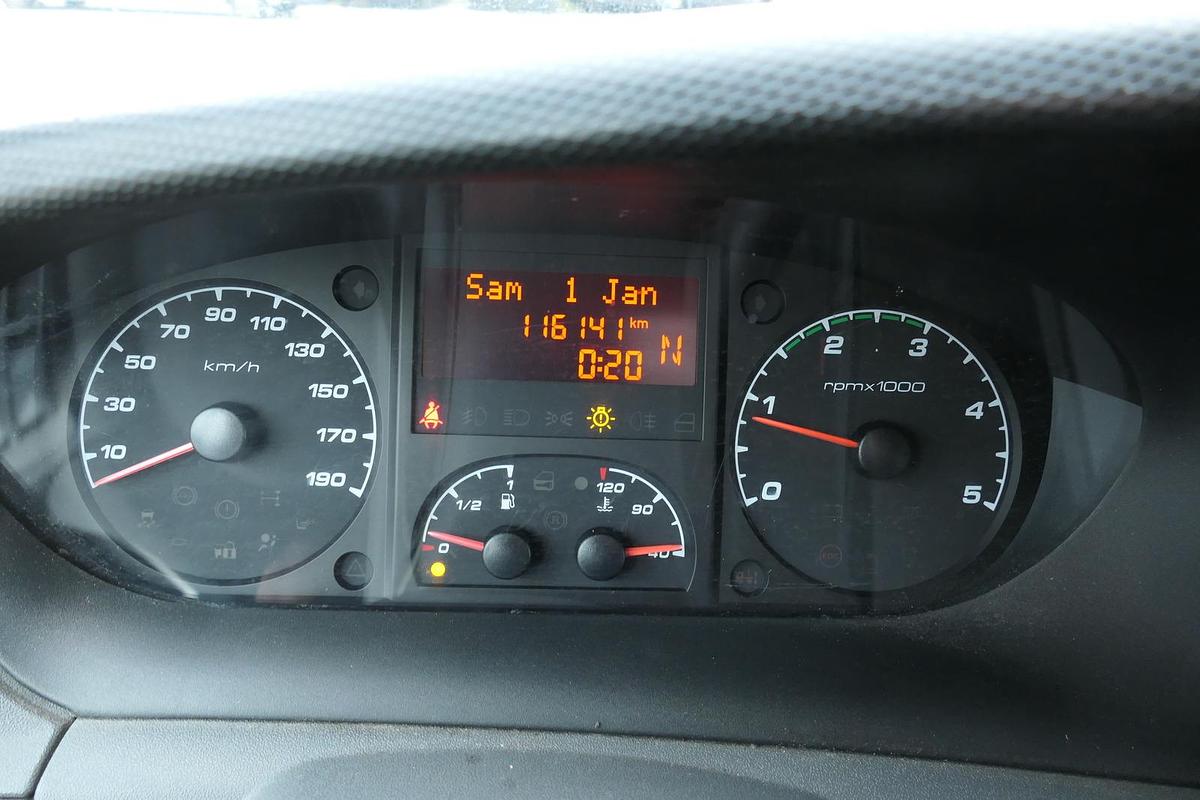 Gebraucht Iveco Daily 35 S11 C30C AUTOMATIK KAMERA Regale LUFT DURCHGANG EURO-5 CoC