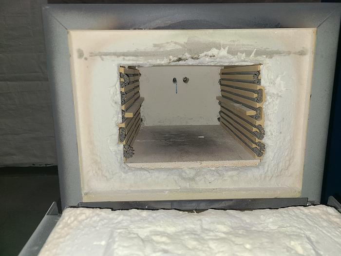 Used Barnstead/Thermolyne 4800 Heat Treating Furnace max temp 2200F