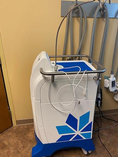 Used Zeltiq Aesthetics Coolsculpting with 6 Applicators