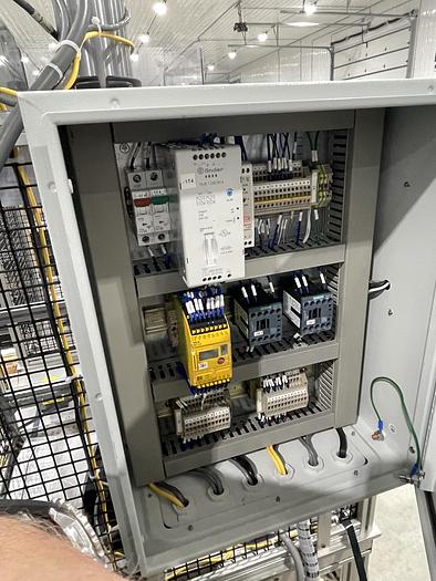 Used BRANSON 2000X 2500 WATT ULTASONIC WELDER IN STAND ALONE WORK STATION NEW 2020