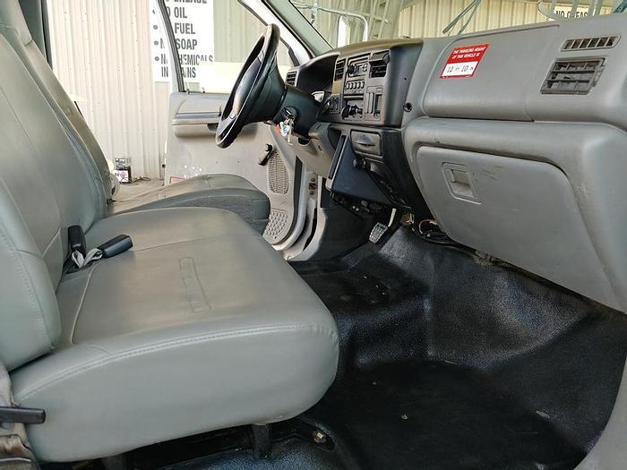 Used 2009 Ford F750 Utility Altec DM47-TR Digger Derrick