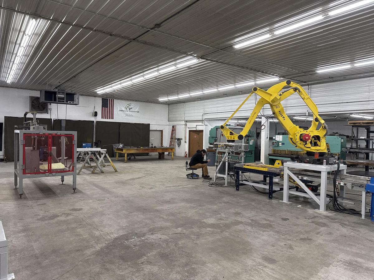 Refurbished PALLETIZING ROBOTS