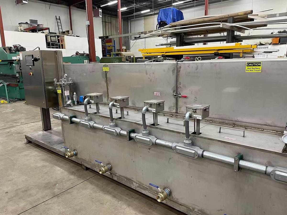 Used INDUSTRIAL WASH EQUIPMENT