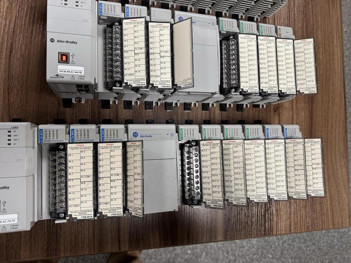 Used Allen Bradley L33ER L30ER 1769-IQ16 1769-OB16 1769-IF4 1769-ECR 2711P-RDT12C