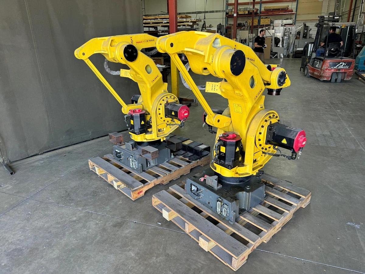 Used Fanuc M-420iA with R-J3iB Controller FOR PAIR!!! X2