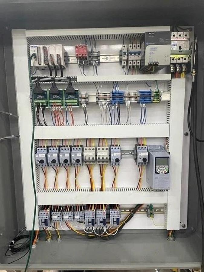 Used Fanuc Robot Complete Palletizing System - Pillow Bags - Boxes - Bales Palletize