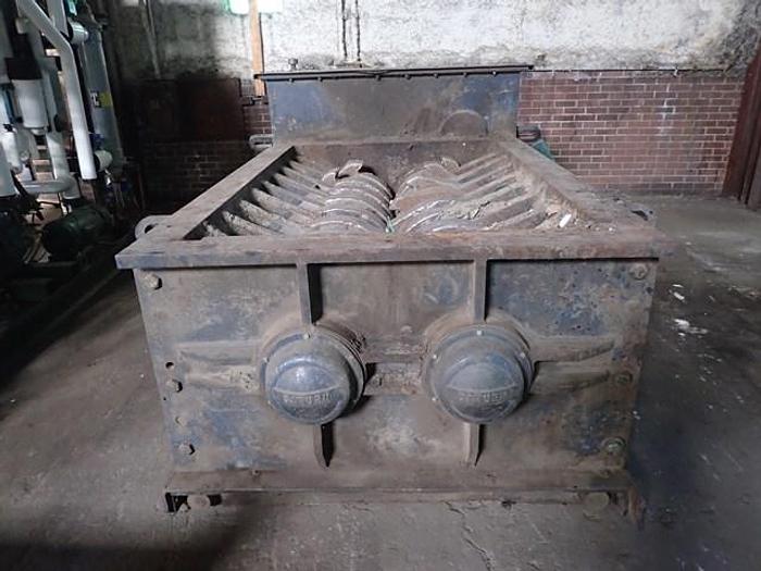 Used SATURN MODEL 72-46T DUAL SHAFT SHREDDER 300 HP