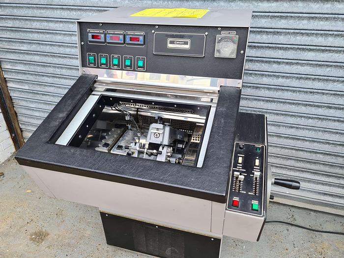 Used Bright OTF Cryostat