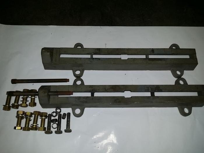 D'occasion Rails de serrage moteur, fonte, 900mm