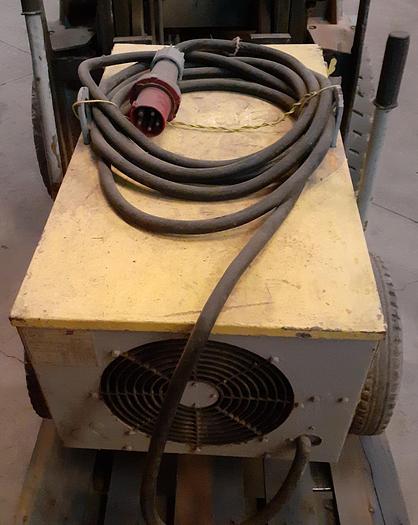 Usado Máquina de soldar ESAB LHF 400