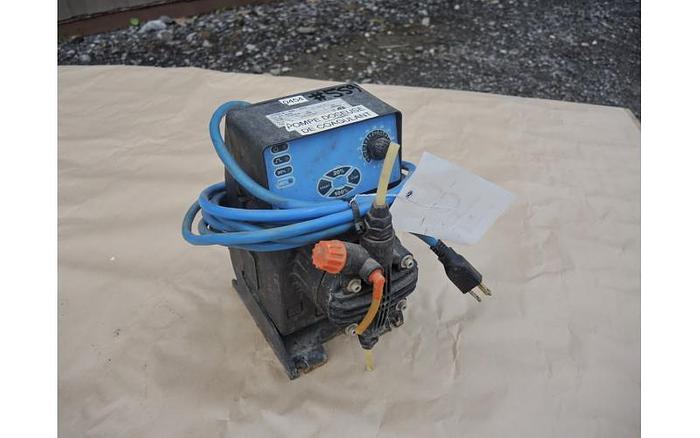 D'occasion USED METERING PUMP, 3.38 USG/HOUR, 100 PSI