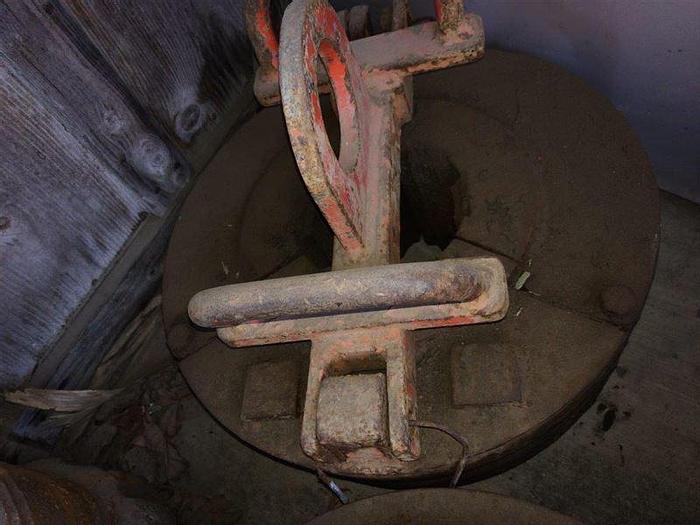 Used Power Tong Insert and 4 Slips