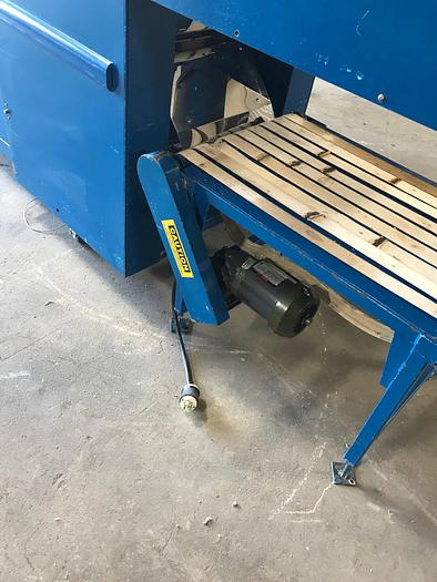 Used 2006 BRAUN REAR DISCHARGE TOWEL/GOWN FOLDER