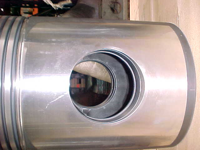 Used PISTONS DEUTZ BVM540 / 640