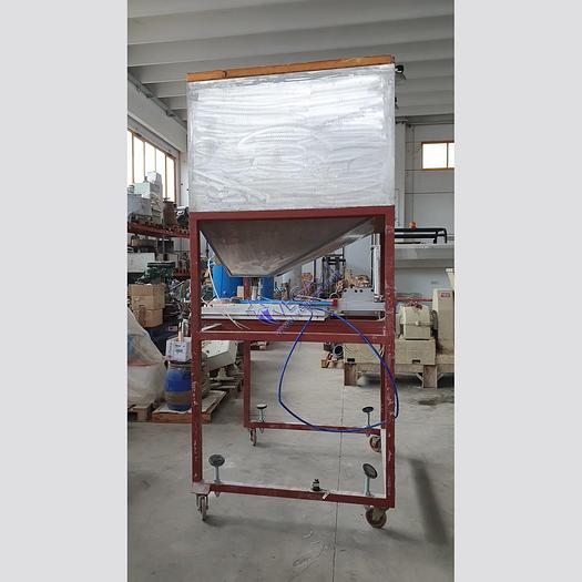 Used Hydraulic press POTVEL with 4 columns