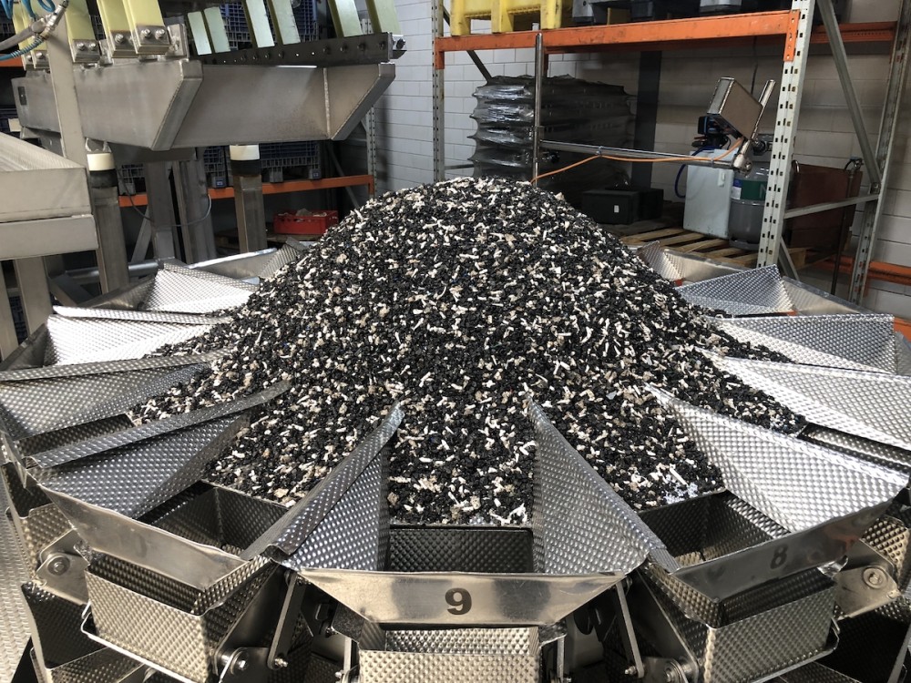 Used Complete weighing and packing line