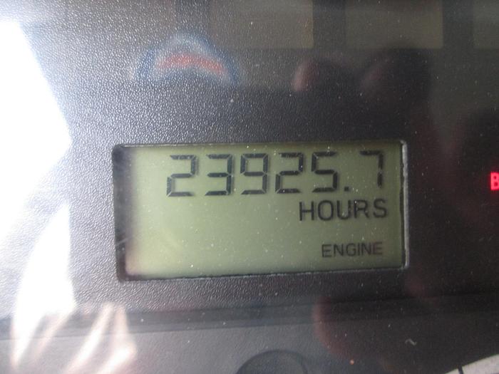 Used 2006 Freightliner Business Class M2 Tandem Axle Semi