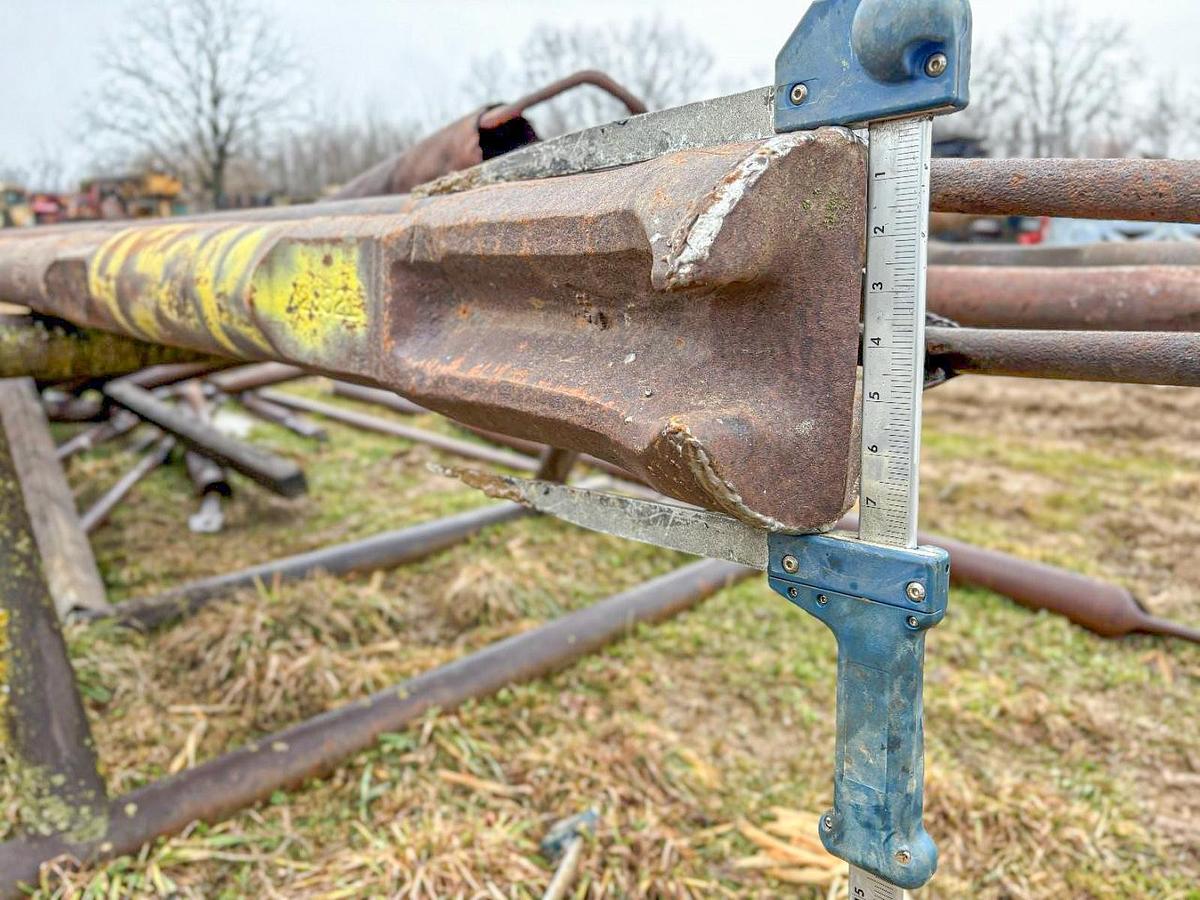 Used 7-3/4" x 26" Chisel Bit