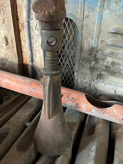 Used Simplex / Duff Norton Screw Leveling Jacks for Cable Tool