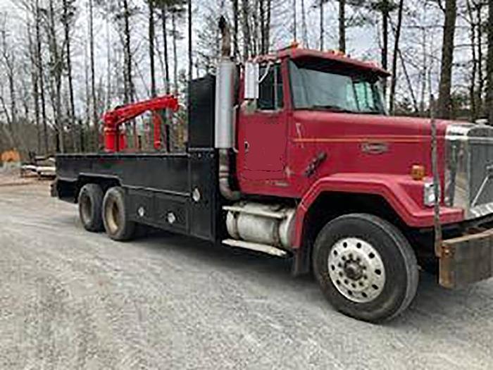 Used Volvo Auto Car Flat Bed Water Truck