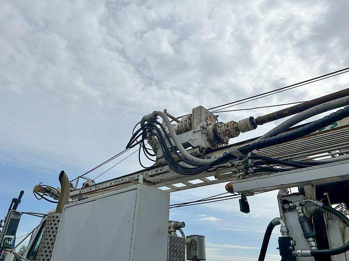 Used 1991 Canterra Ct250 Torquemaster Series Monitoring Drill.