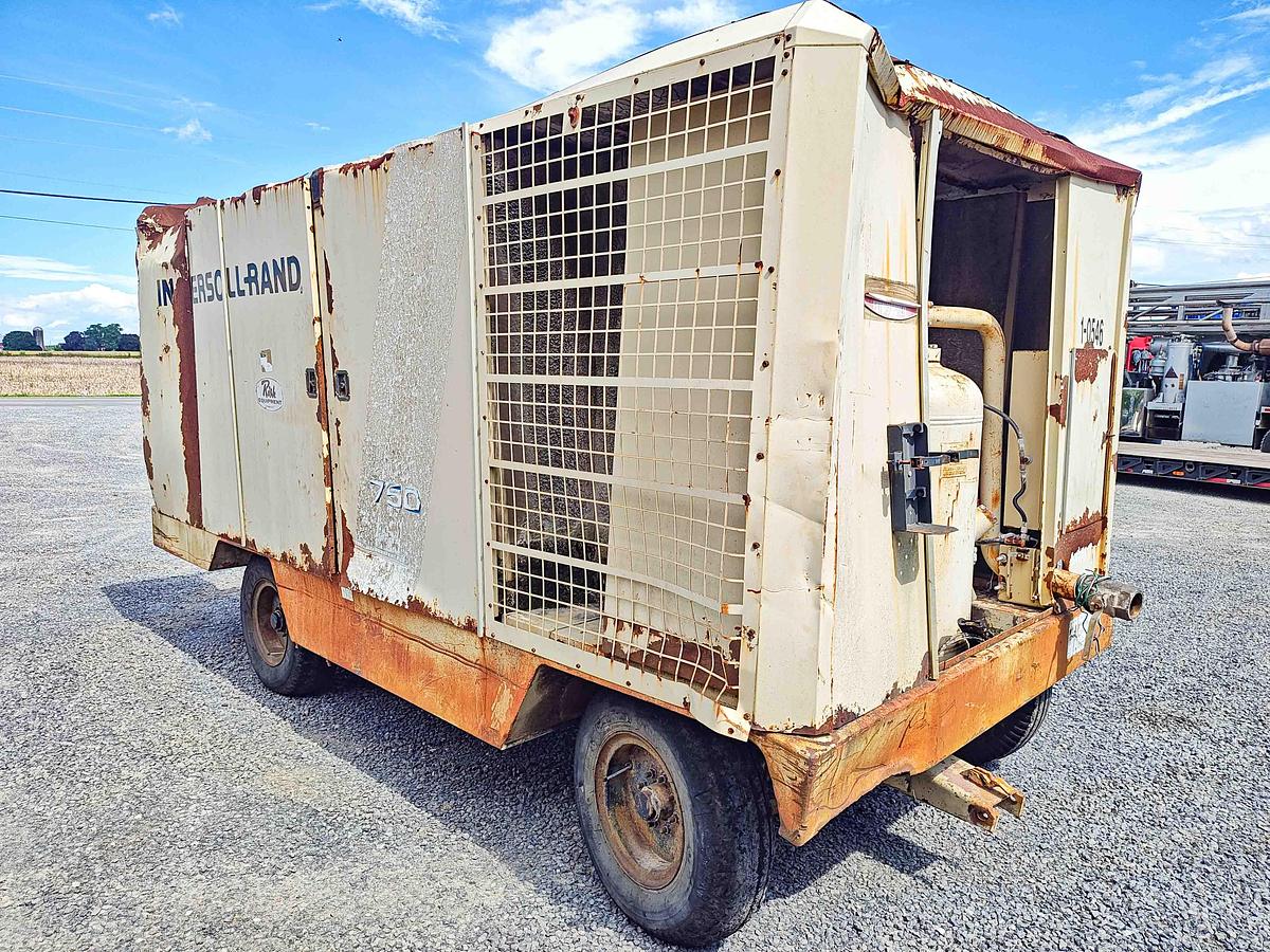 Used 1993 Ingersoll-Rand XHP 750 Cfm / 350 Psi Air Compressor