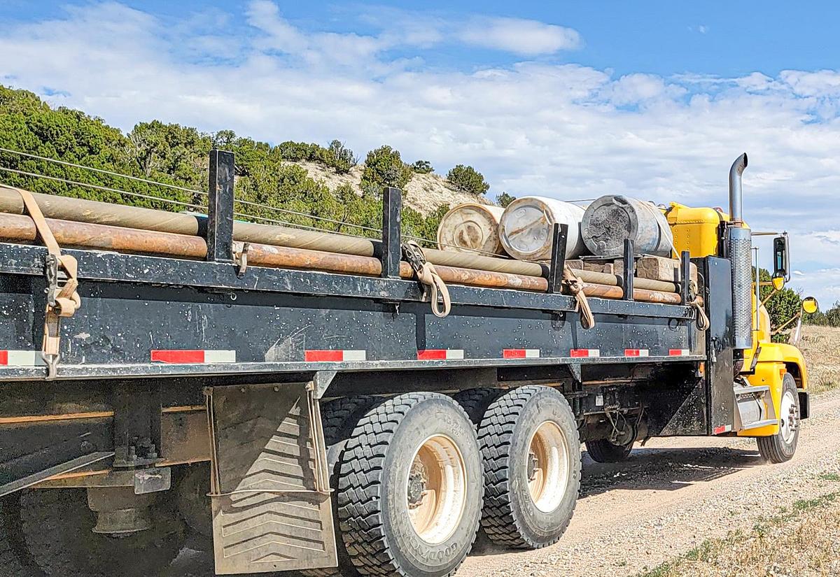 Used 1998 Freightliner Support Truck.