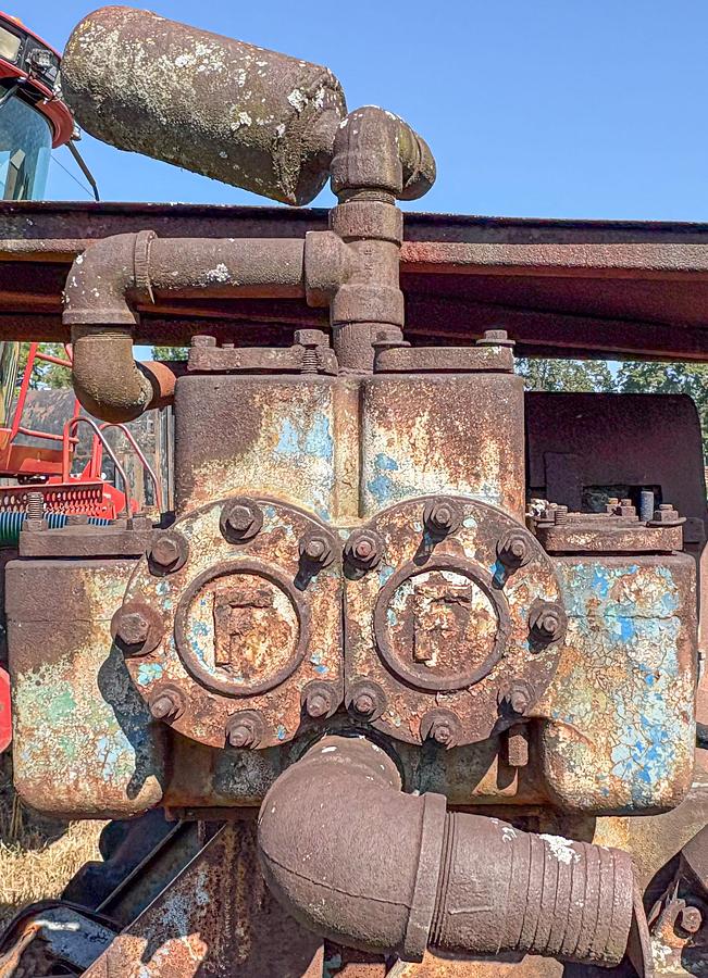 Used Failing L-100-CA 4-1/2" X 5" Duplex-Piston Mud Pump