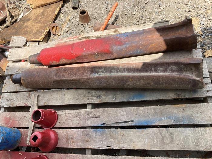 Used Chisel Bit 5-3/5" x 35" for Cable Tool